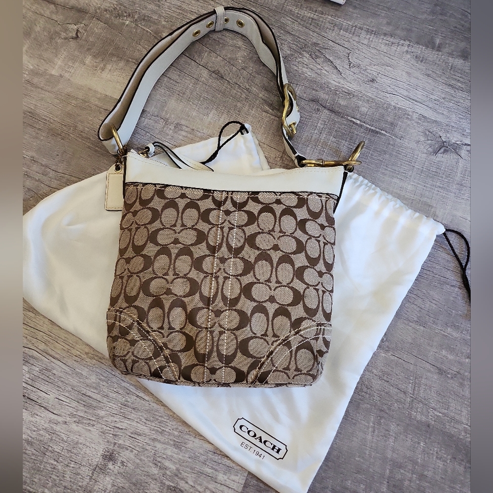COACH Signature Messenger Crossbody Shoulder Bag